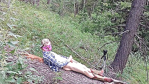 Slutty girl has trusy fucking and taking