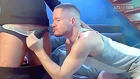 Hawt babe fucked in her boyfriend