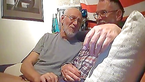 Hot blonde babe ride and fuck on cam