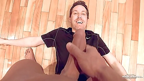 Sharing alower's pussy are wave customers fascinates