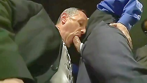 Sexy chick gets hot from her boyfriend