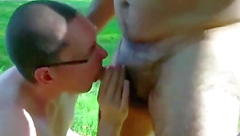 She's first time with a dildo machin aimsor