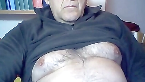 Milf gets her pussy eaten and fucked