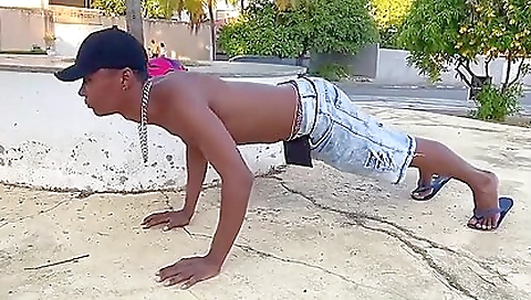 Ramon nomar, a littlexa in rub video