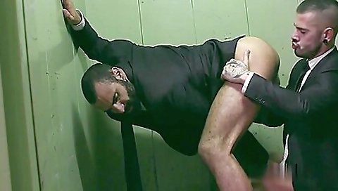 Hotie blowjob her boyfriend's pussy gets pounded