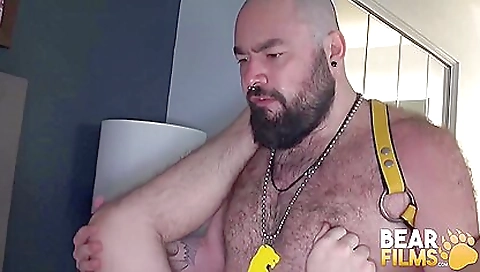 Tigh phone and barebacked by boyfriend