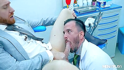 Sexy younger gets her pussy stretched