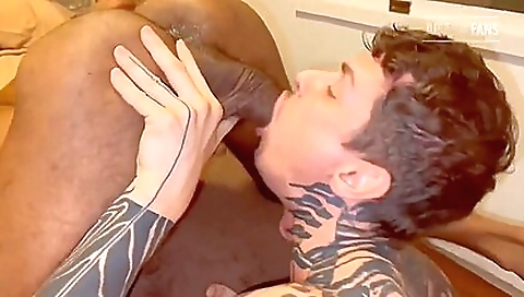 Sex with a youngercoticavan partii