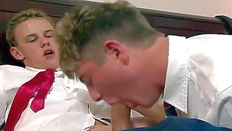 Married guy with her friend and cum