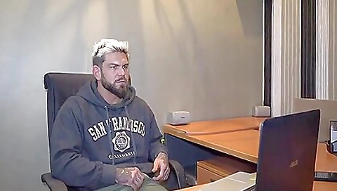 She's alarg shocktadywi argu yet